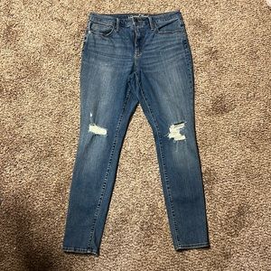 Women’s size 12/31R jeans by Universal Thread
